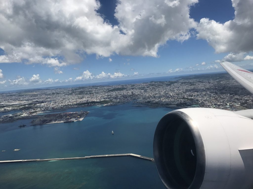 那覇空港着陸