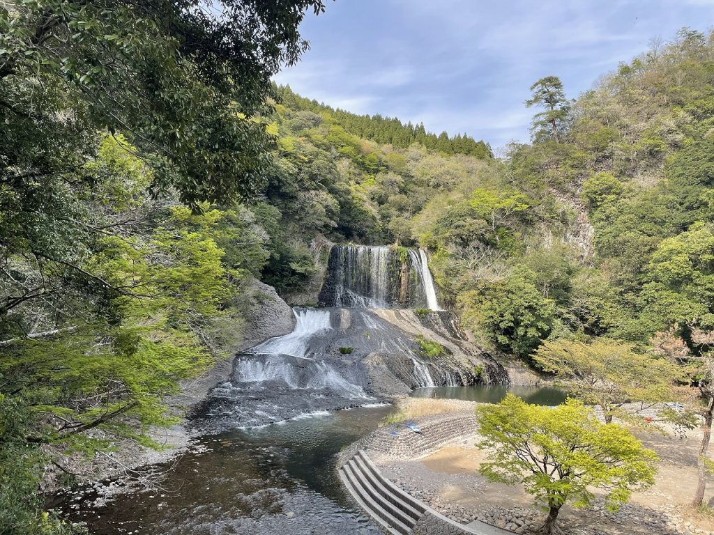 Ryumon Falls in Kokonoe Town 01