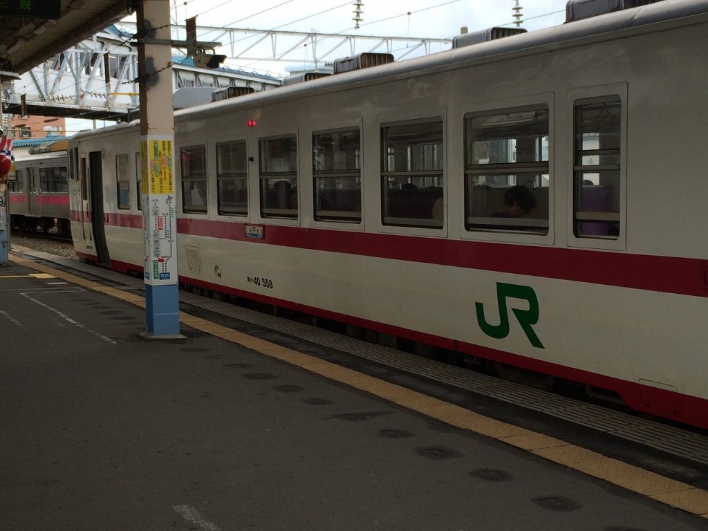 Regular train from Aomori to Minmaya (Aomori Station) 02